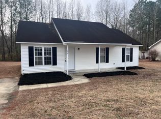 204 N Wynbrooke Ln, Selma, NC 27576