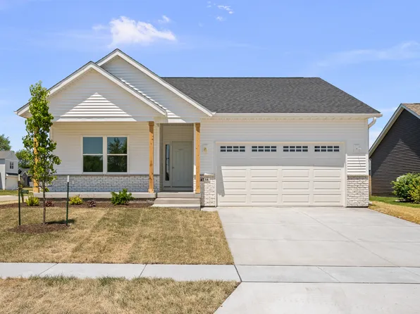 4738 W 11th St, Davenport, IA 52804