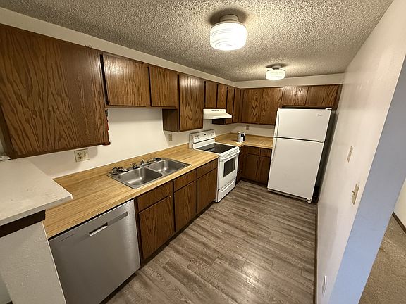 2nd image of 2511 W 27th St #6