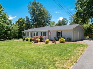 136 26th Ave NE, Hickory, NC 28601