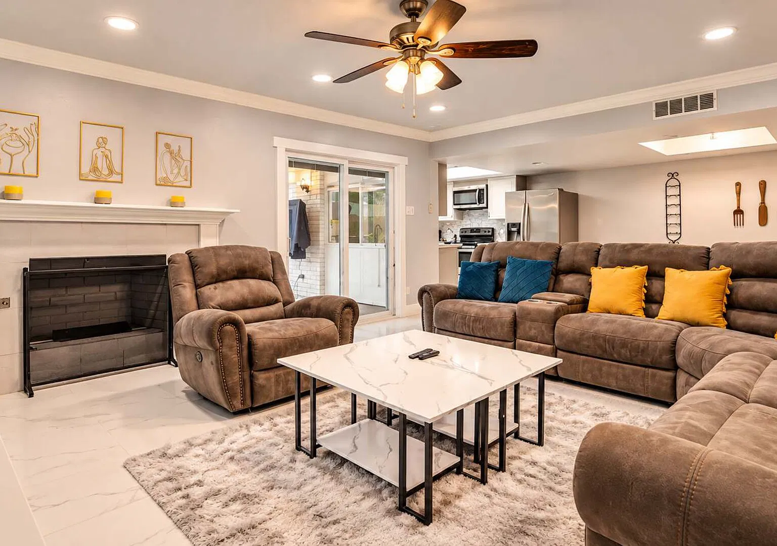 Spacious 5BR 2BA Home | Pool, Grill & Game Room — Photo 4