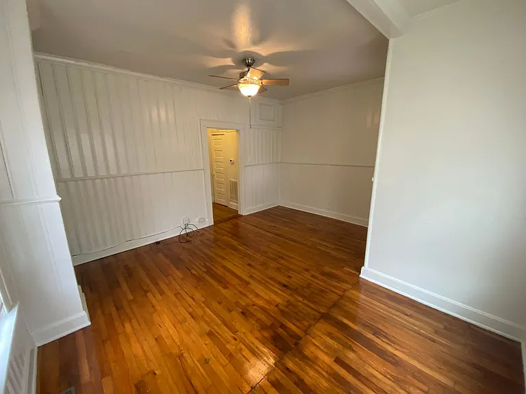 813 W Knox St #A — Photo 3
