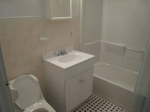 61 Egmont St APT 6B, Brookline, MA 02446