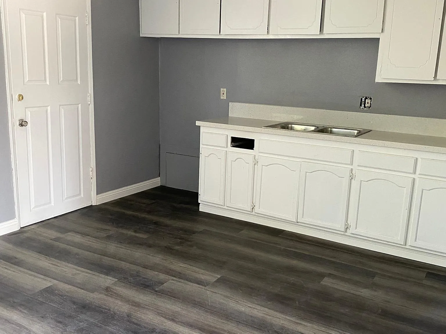 3 bed, 1000 sqft, $3,500 — Photo 3