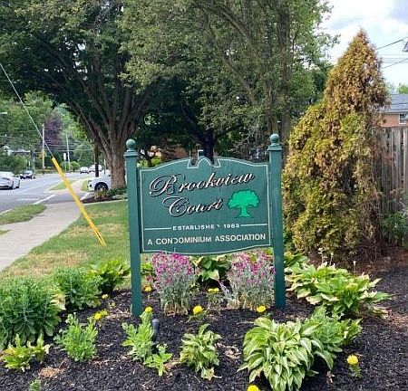 3rd image of 101 Brook Dr