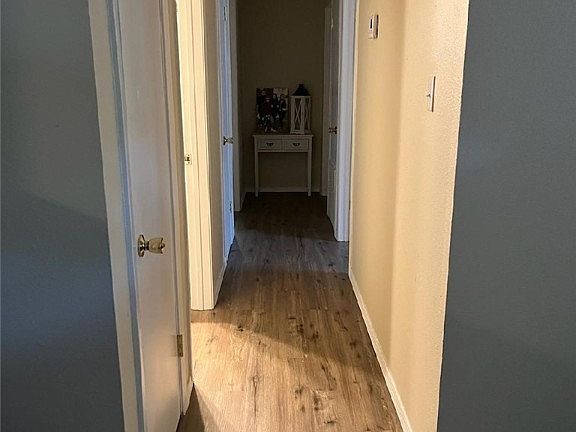 3rd image of 216 Suncrest Dr