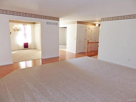 3rd image of 3475 Summerlyn Dr