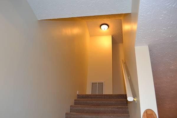 1st image of 327 Beaverview Dr #327