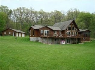 15642 Kane Rd, Plainwell, MI 49080