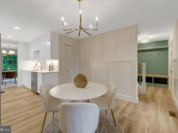 2931 Village Spring Ln, Vienna, VA 22181