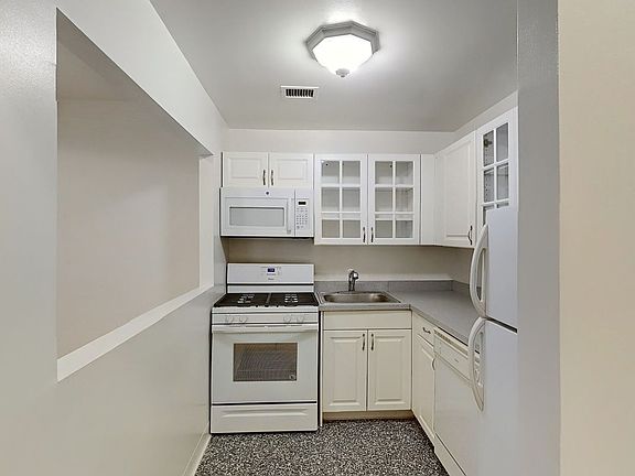 2nd image of 56 Beaver St APT 303