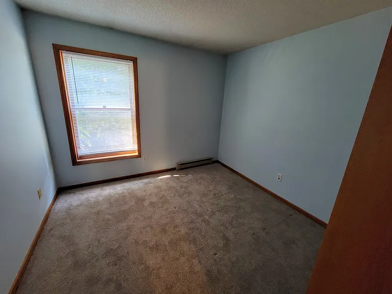 737 Larpenteur Ave E — Photo 7