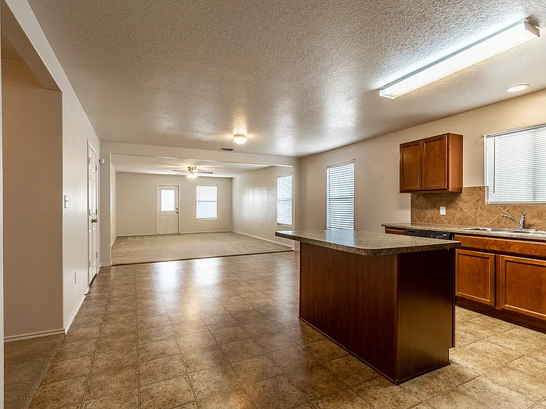 8966 Oakwood Park — Photo 7