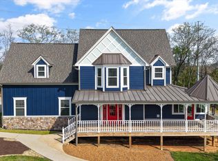 647 Mannela Dr, Strawberry Plains, TN 37871