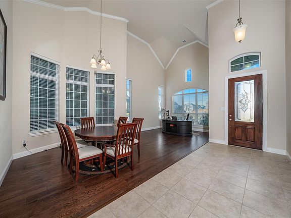 5th image of 14104 Sparrow Hill Dr