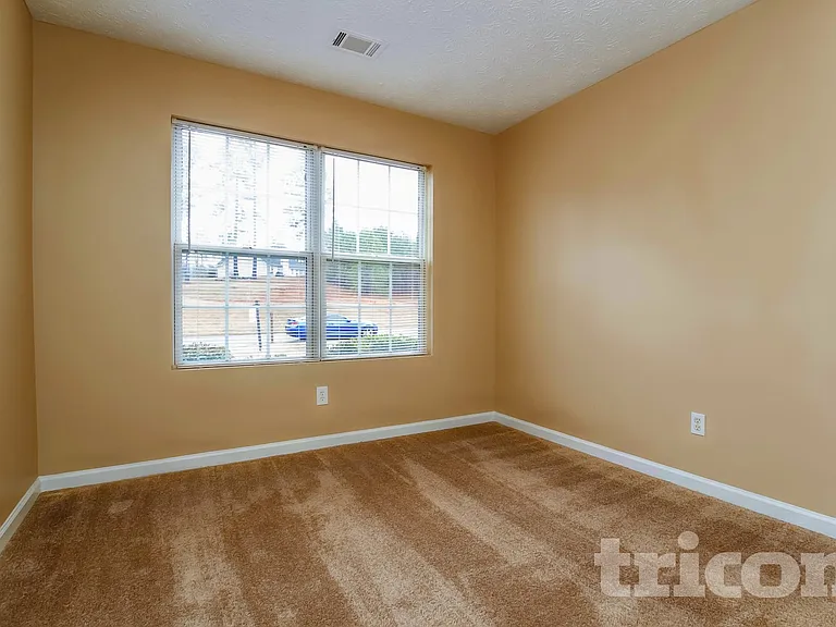 520 Gatewood Dr — Photo 9