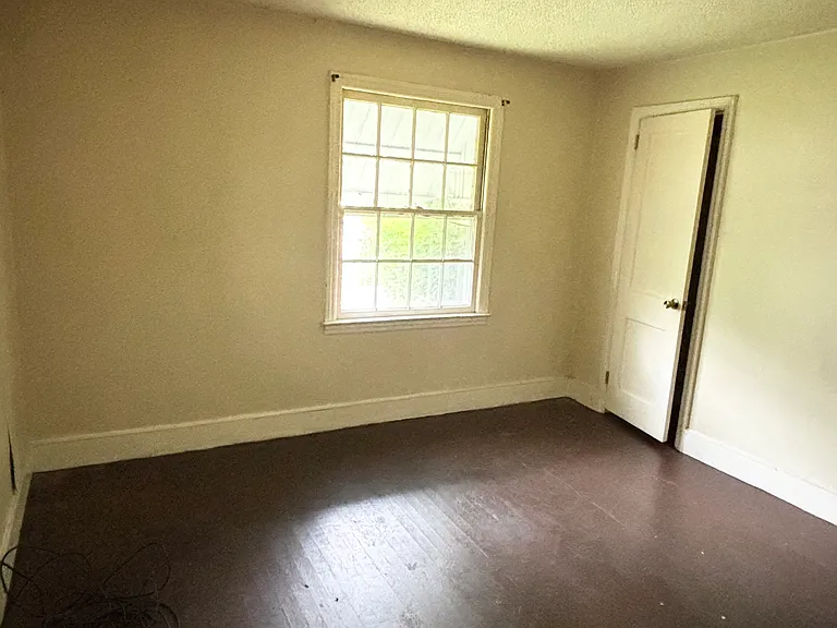 714 W Terrell St — Photo 15