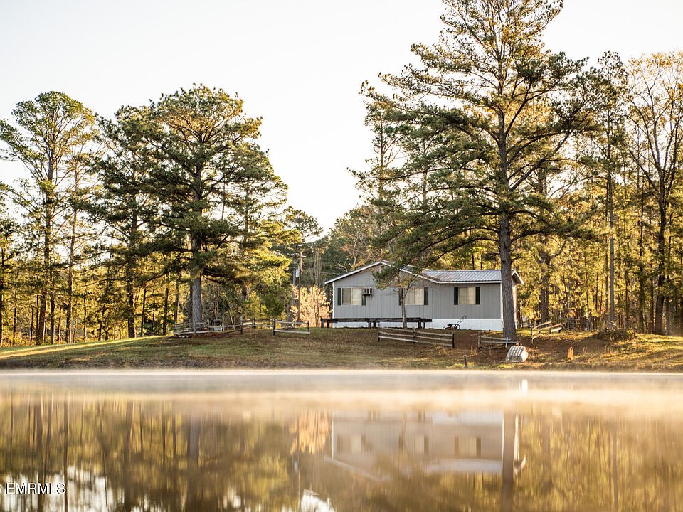 1st image of 100 Center Grove Rd