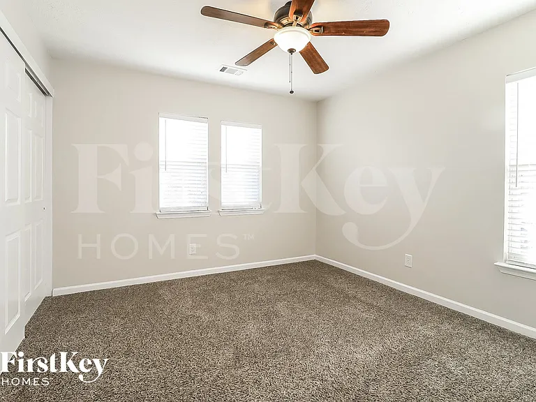 64 Cedar Bay Cir — Photo 11