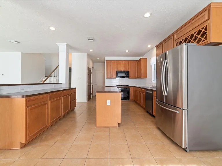 2618 Bridgestone Park Ln — Photo 15
