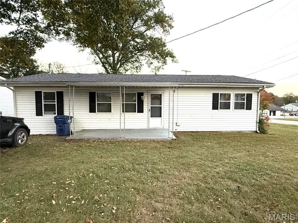 1702 S Maple St, Salem, MO 65560