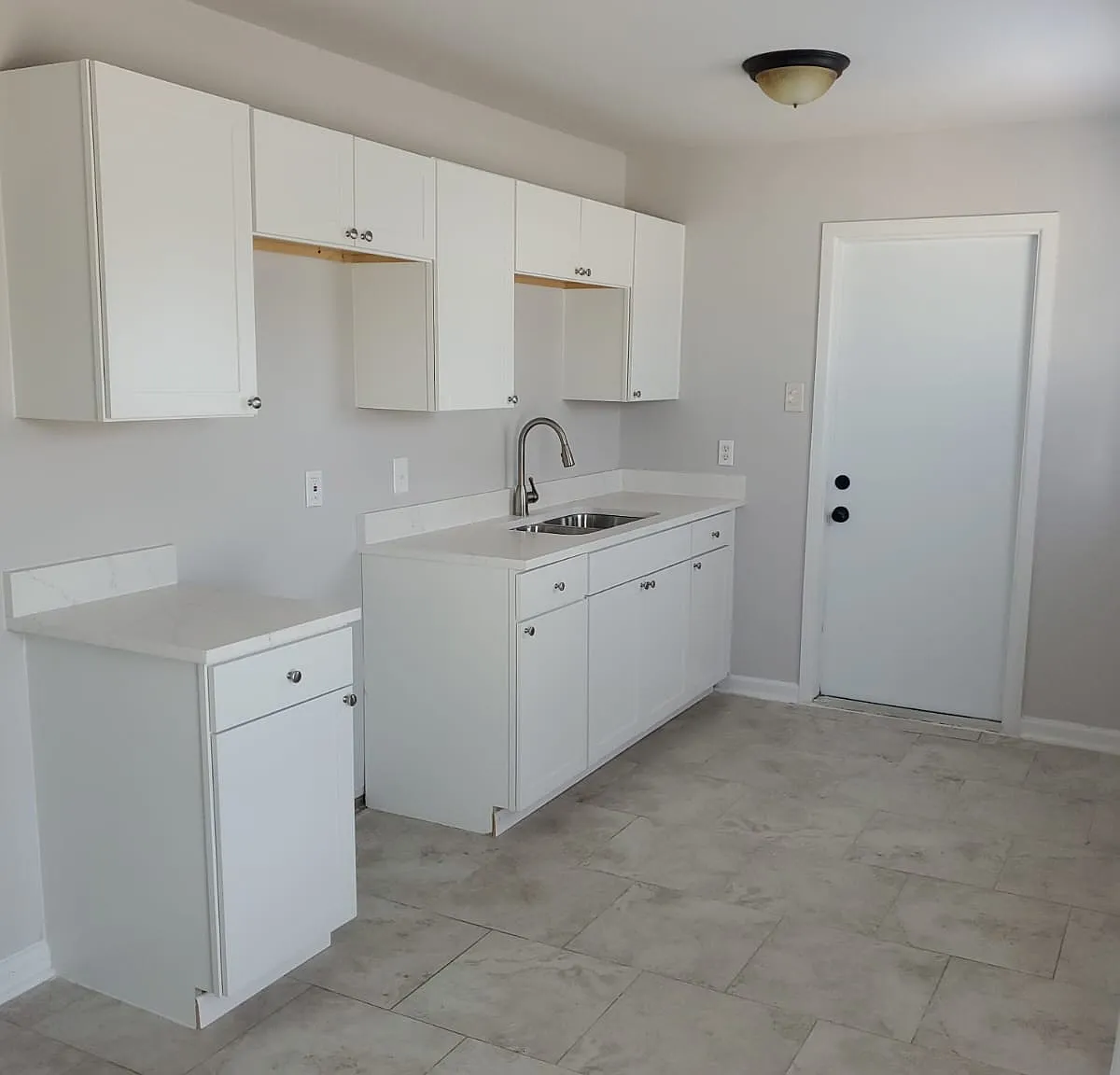 3 bed, 874 sqft, $1,590 — Photo 4