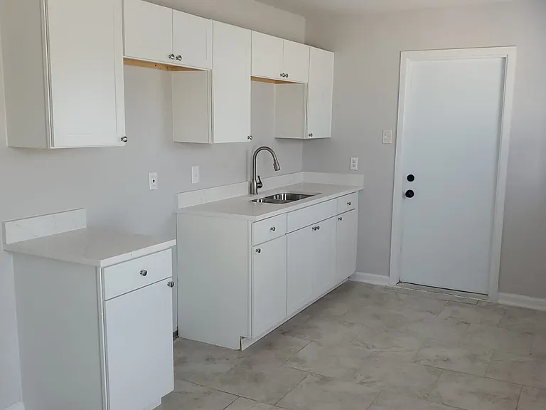 2308 Jasper St — Photo 4