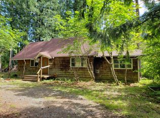 7868 Chateau Rd, Maple Falls, WA 98266