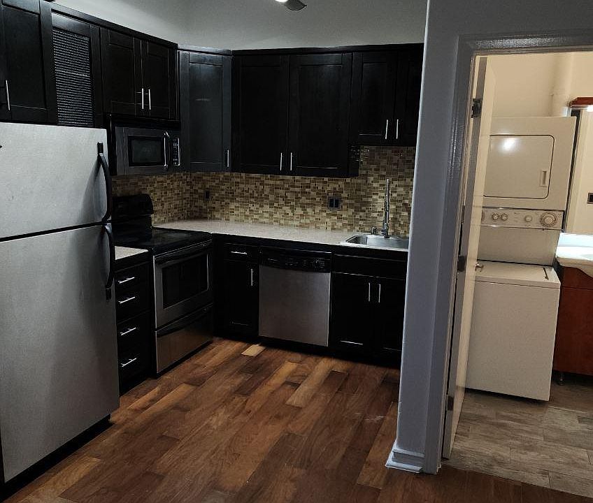 1st image of 312 W 5th St APT 724