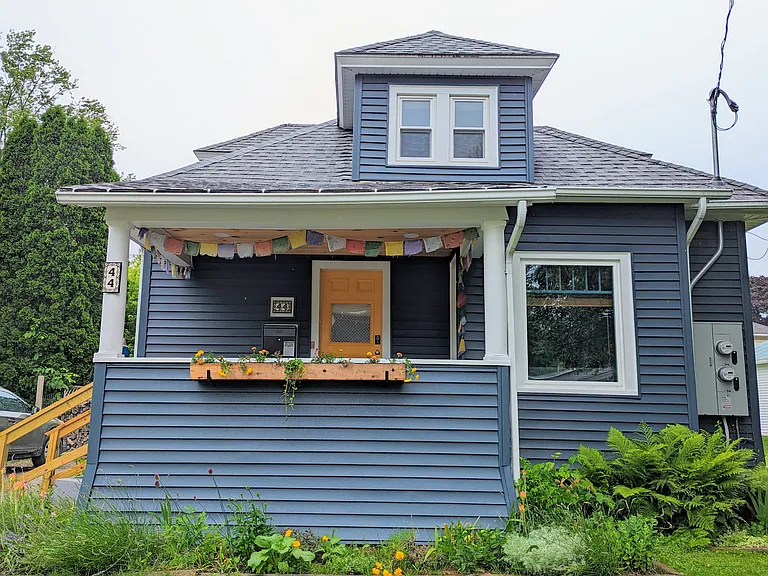 44 Russell St — Photo 3