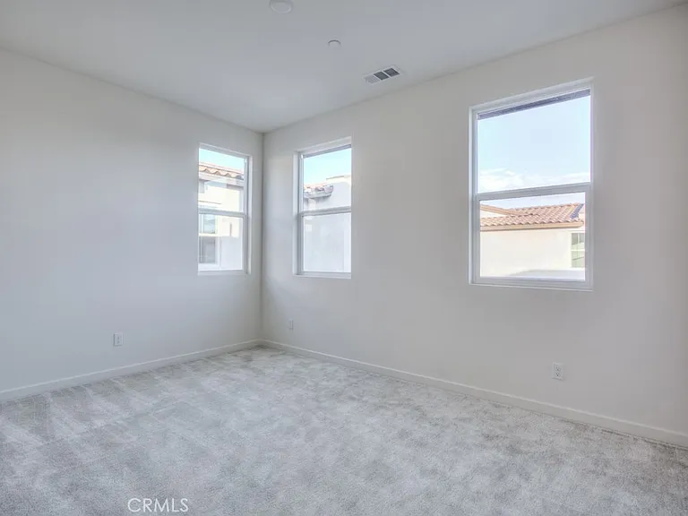 15812 Caterpillar Dr — Photo 25