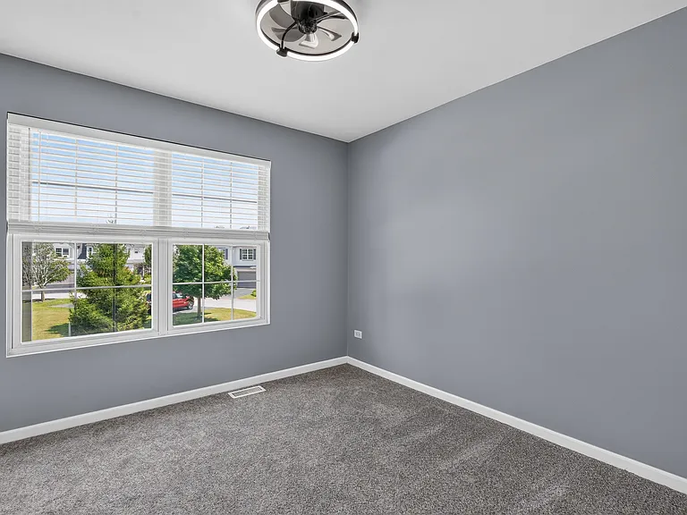Clover Dr — Photo 15