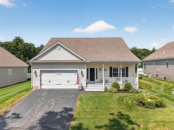 28 Torrey Pines Circle, Plaistow, NH 03865