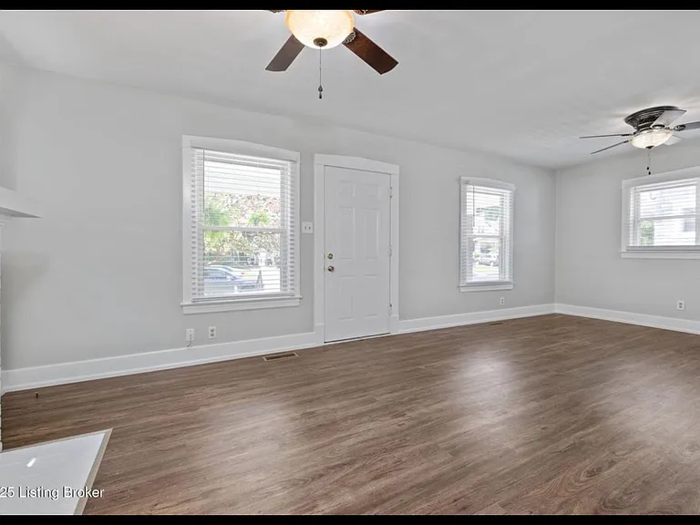 639 Harrison Ave — Photo 6