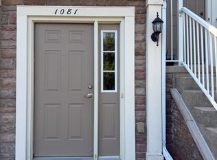1081 Foxboro, Troy, MI 48083