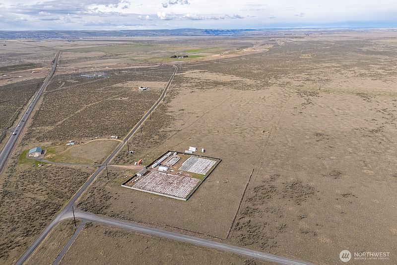 2nd image of 11061 NE Neppel Road