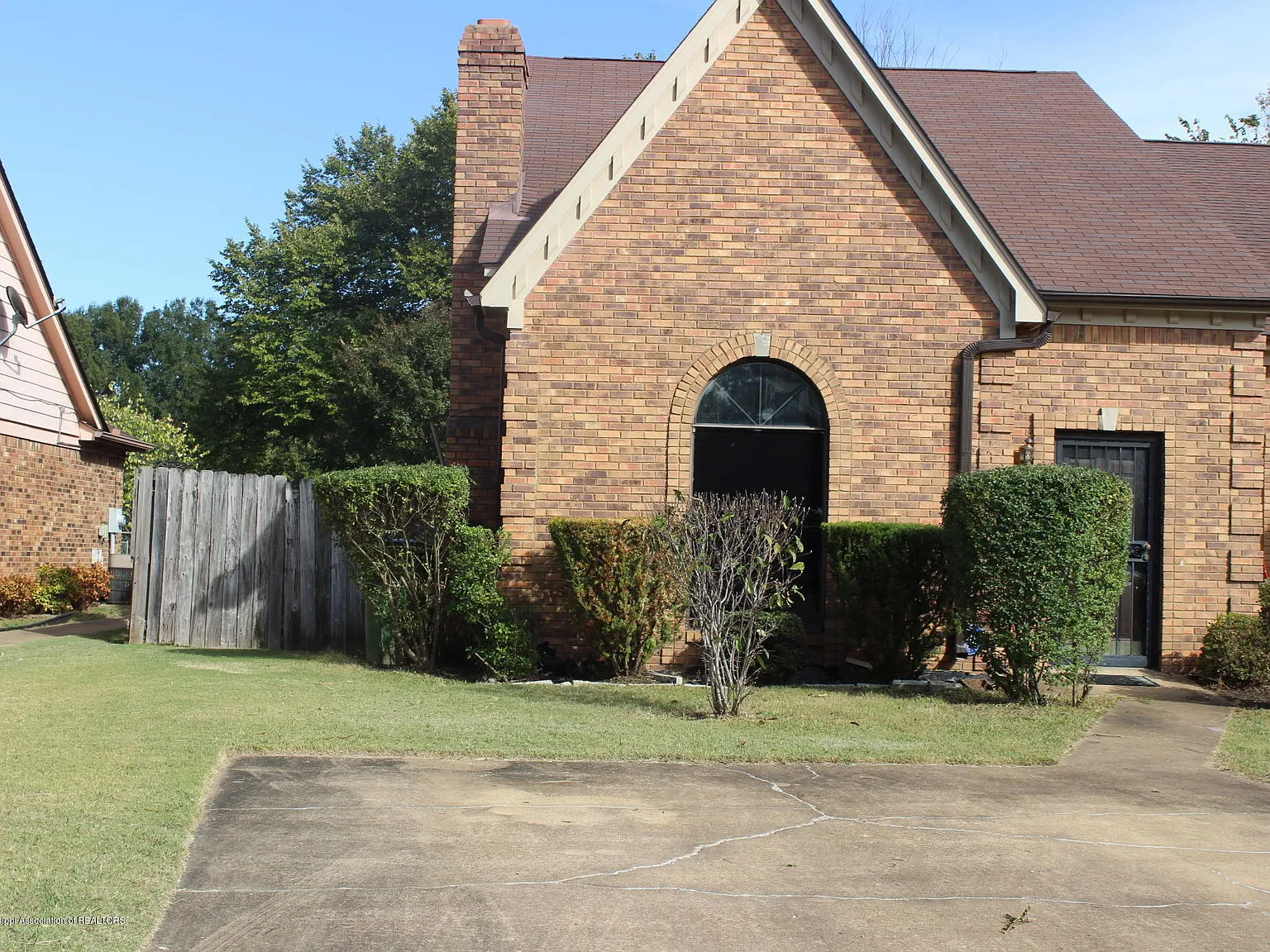 3 bed, 2.0 bath, 1790 sqft, $1,850 — Photo 3
