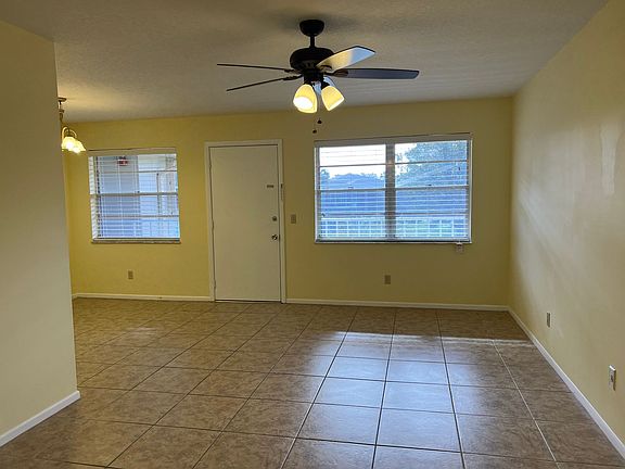 2nd image of 27 Lake Vista Trl APT 205