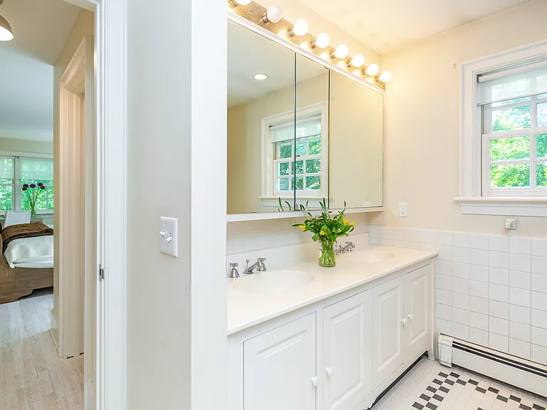 283 Wainscott Harbor Rd — Photo 19