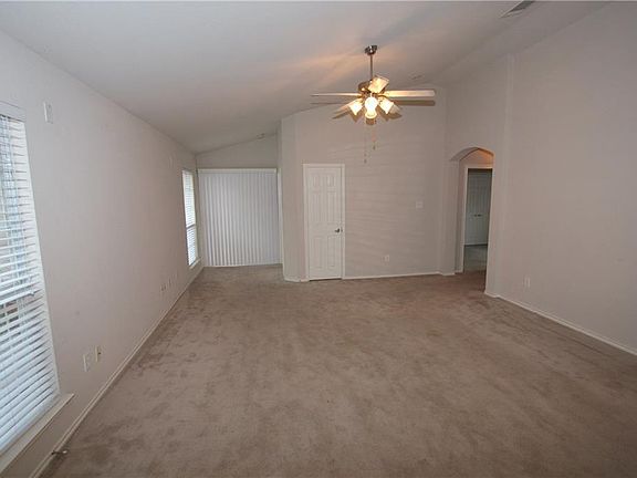 3rd image of 6216 Geneva Ln