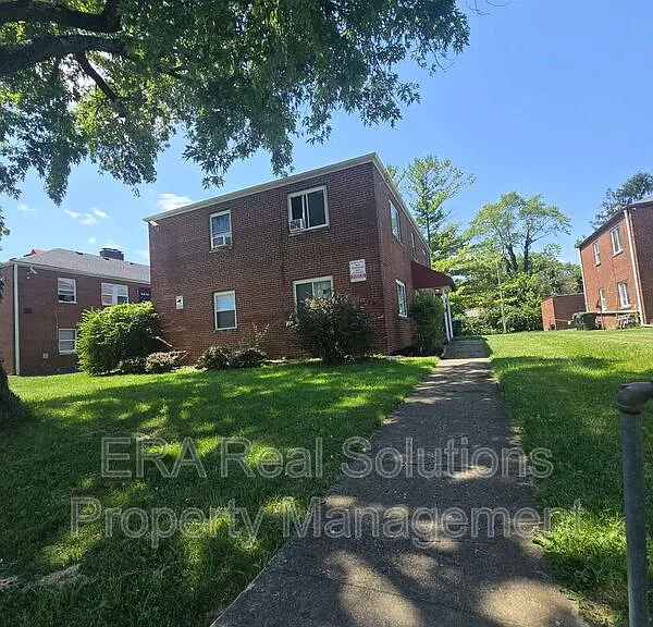 81 N Hampton Rd #A — Photo 1