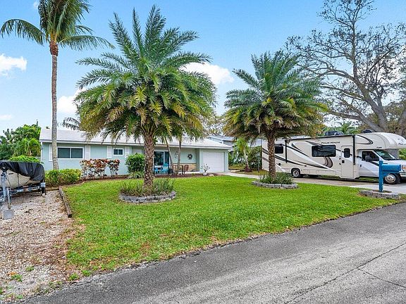 5th image of 2021 Collier Avenue