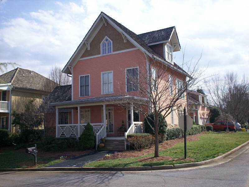 1st image of 365 Waterfront Park Ln