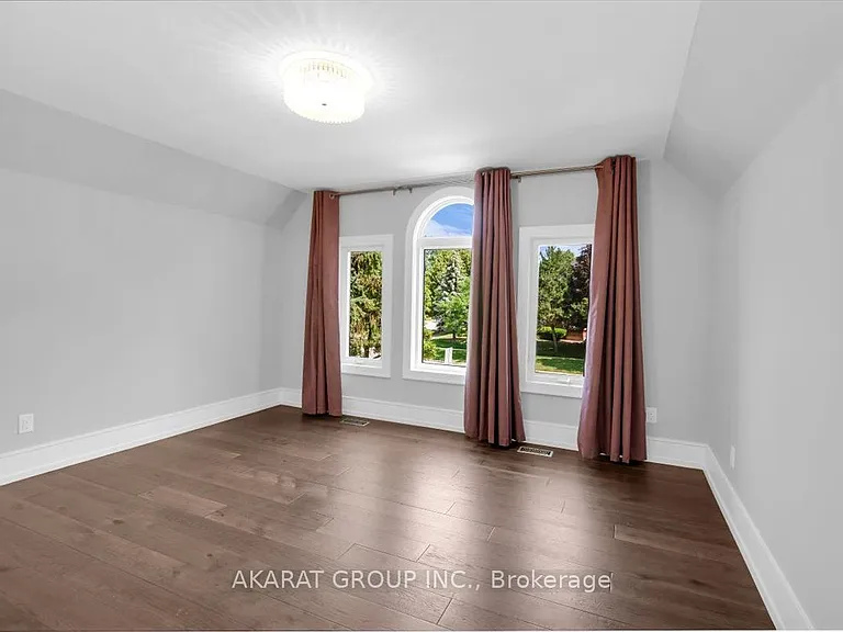 1274 Kings College Dr — Photo 34