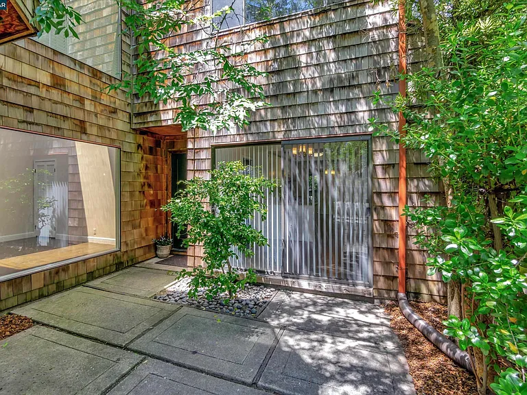 1956 Fair Ridge Ct — Photo 6