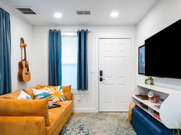 1206 1/2 Haskell St #Id1244656p, Austin, TX 78702