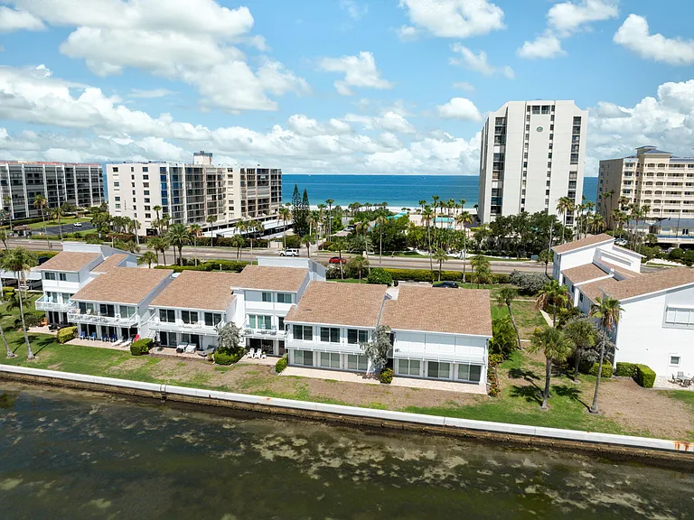 1401 Gulf Blvd #206 — Photo 8