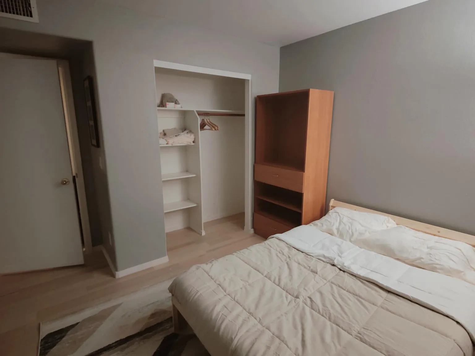 4 bed, 2268 sqft, $1,000 — Photo 2