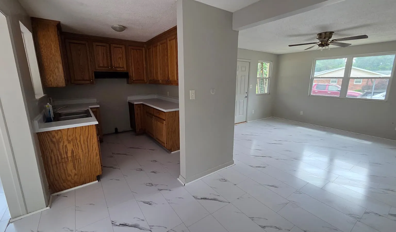 3 bed, 1300 sqft, $1,200 — Photo 3