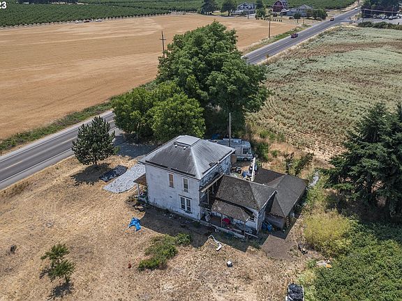 3rd image of 90611 Coburg Rd